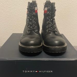 Tommy Hilfiger LAVO2 Women’s Combat Boots - Size 6.5 US - Color :Black